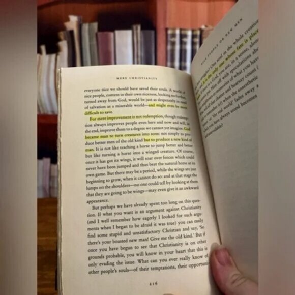 Mere Christianity by C.S. Lewis (English) Hardcover ISBN: 9780060652883 - Picture 5 of 8